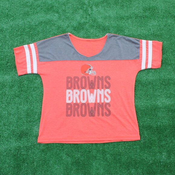 🧡🏈🤎 NFL Cleveland Browns short sleeved cropped t-shirt - Picture 1 of 4
